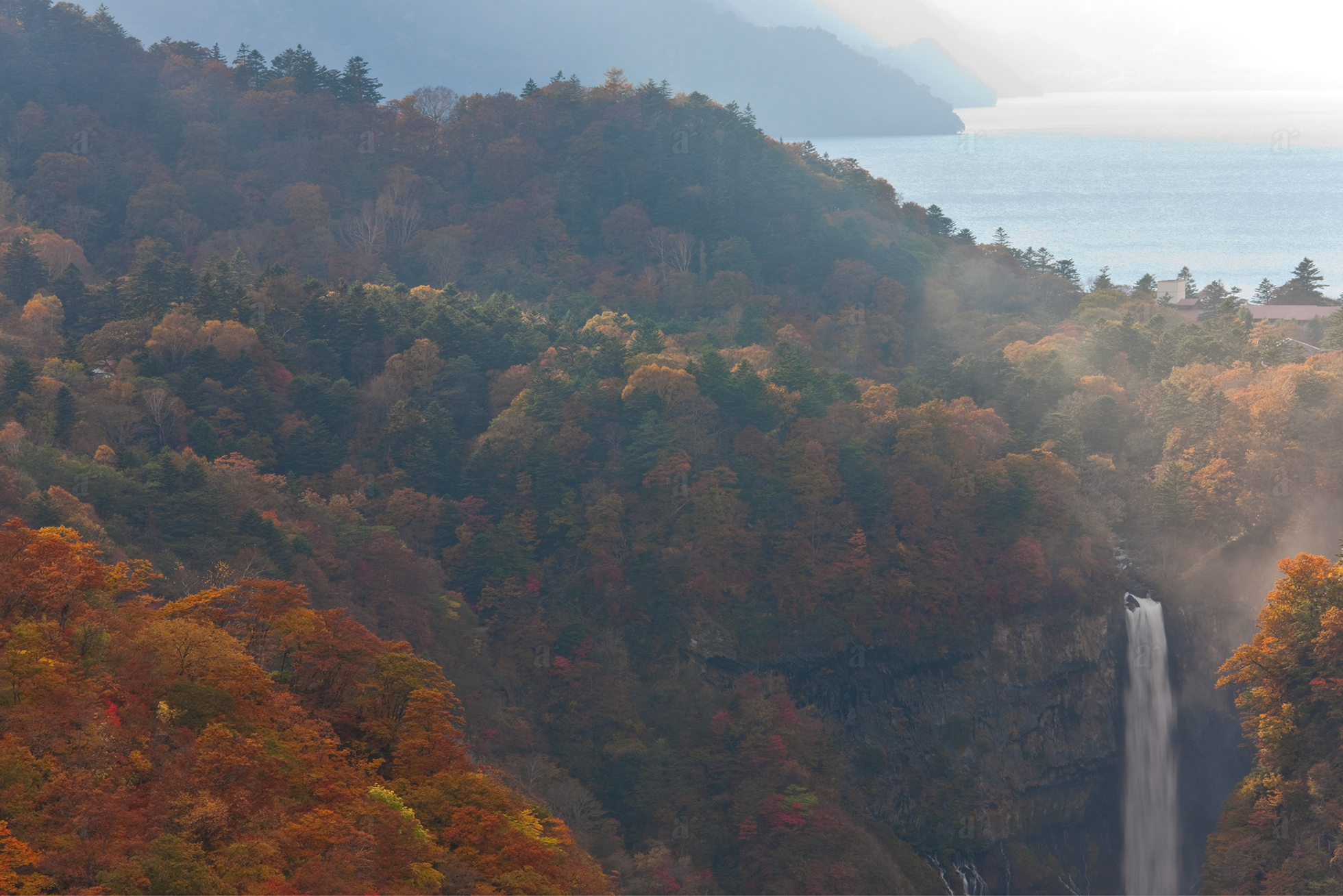ベン・シモンズ &ldquo;華厳の滝　日光&rdquo; Ben Simmons &ldquo;Kegon Falls, Nikko&rdquo;